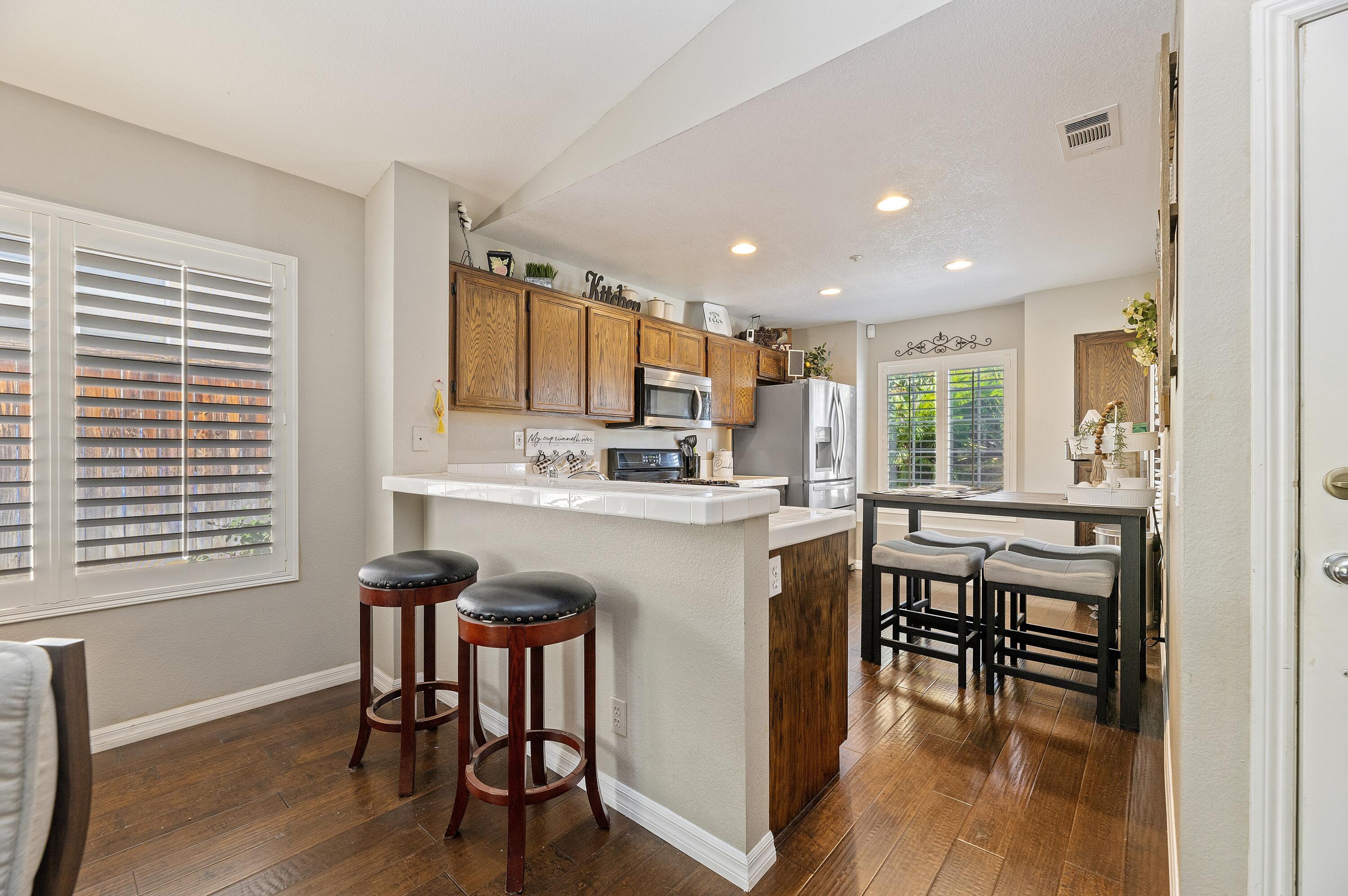 5235 Melbourne Place Riverside, CA 92508 - Photo 9 of 27 009_Kitchen