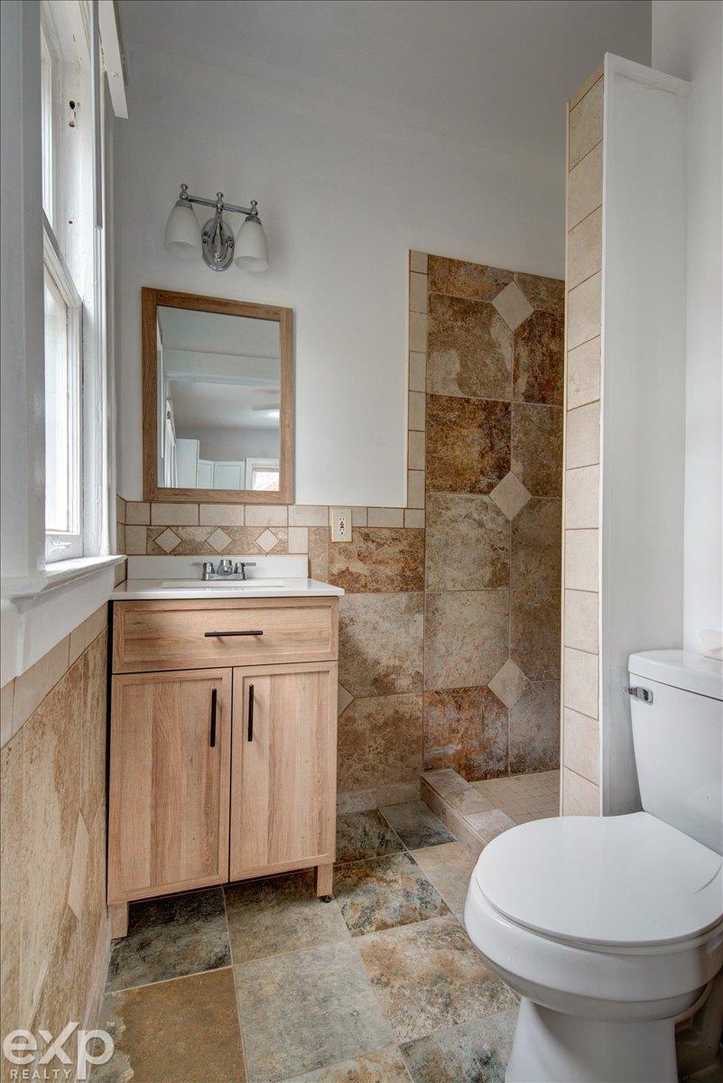 16157 Stephens Eastpointe, MI 48021 - Photo 19 of 32 Gallery Image 19