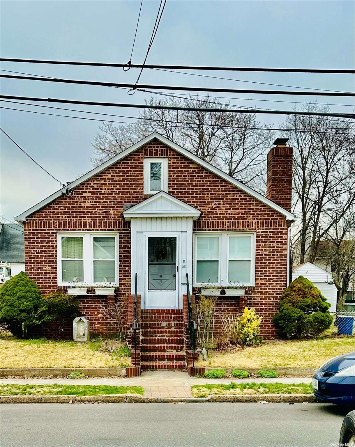 35 Dunwood Road Port Washington, NY 11050 - Photo 1 of 1 Gallery Image 1