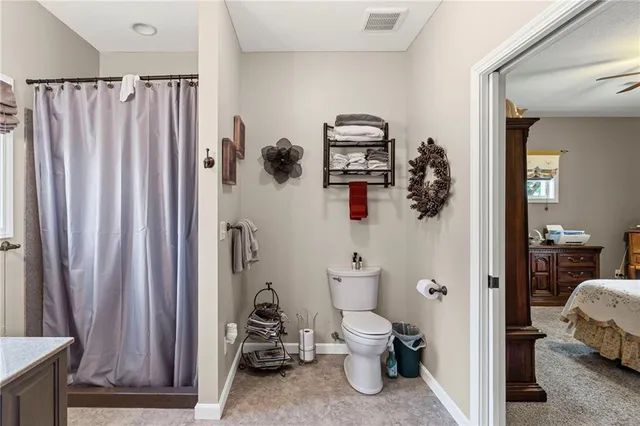 $650,000 | 1010 Northwest Lakesite Road, Maysville, MO 64469