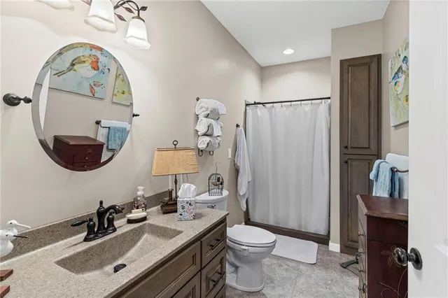 $650,000 | 1010 Northwest Lakesite Road, Maysville, MO 64469