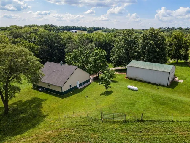 $650,000 | 1010 Northwest Lakesite Road, Maysville, MO 64469