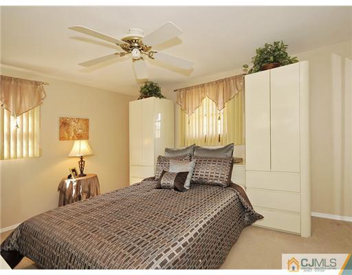 19 Arden Road Old Bridge, NJ 08857 - Photo 7 of 14 Gallery Image 7