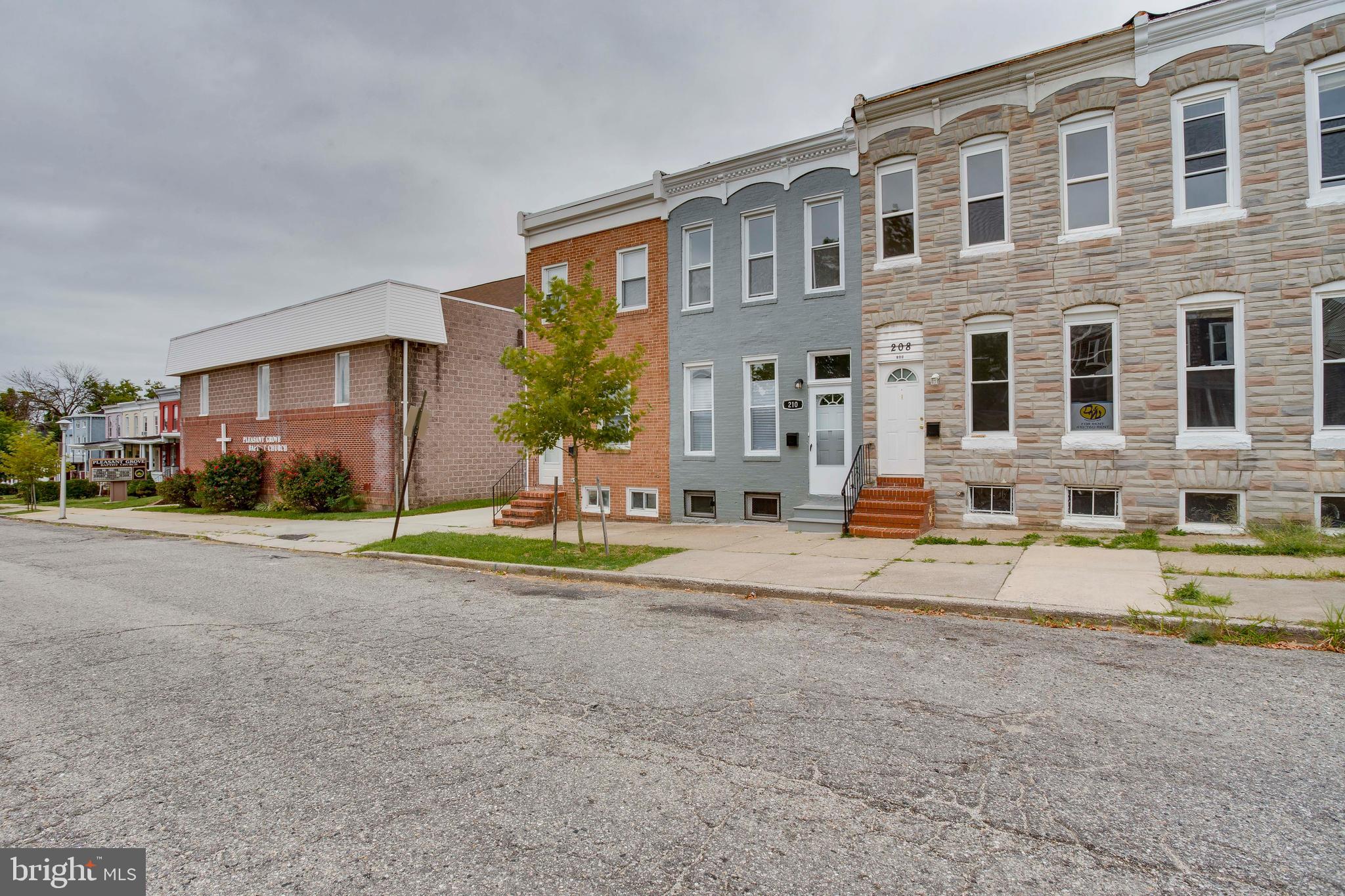 210 South Loudon Avenue Baltimore, MD 21229 - Photo 2 of 28 Welcome home to 210 S Loudon Ave!