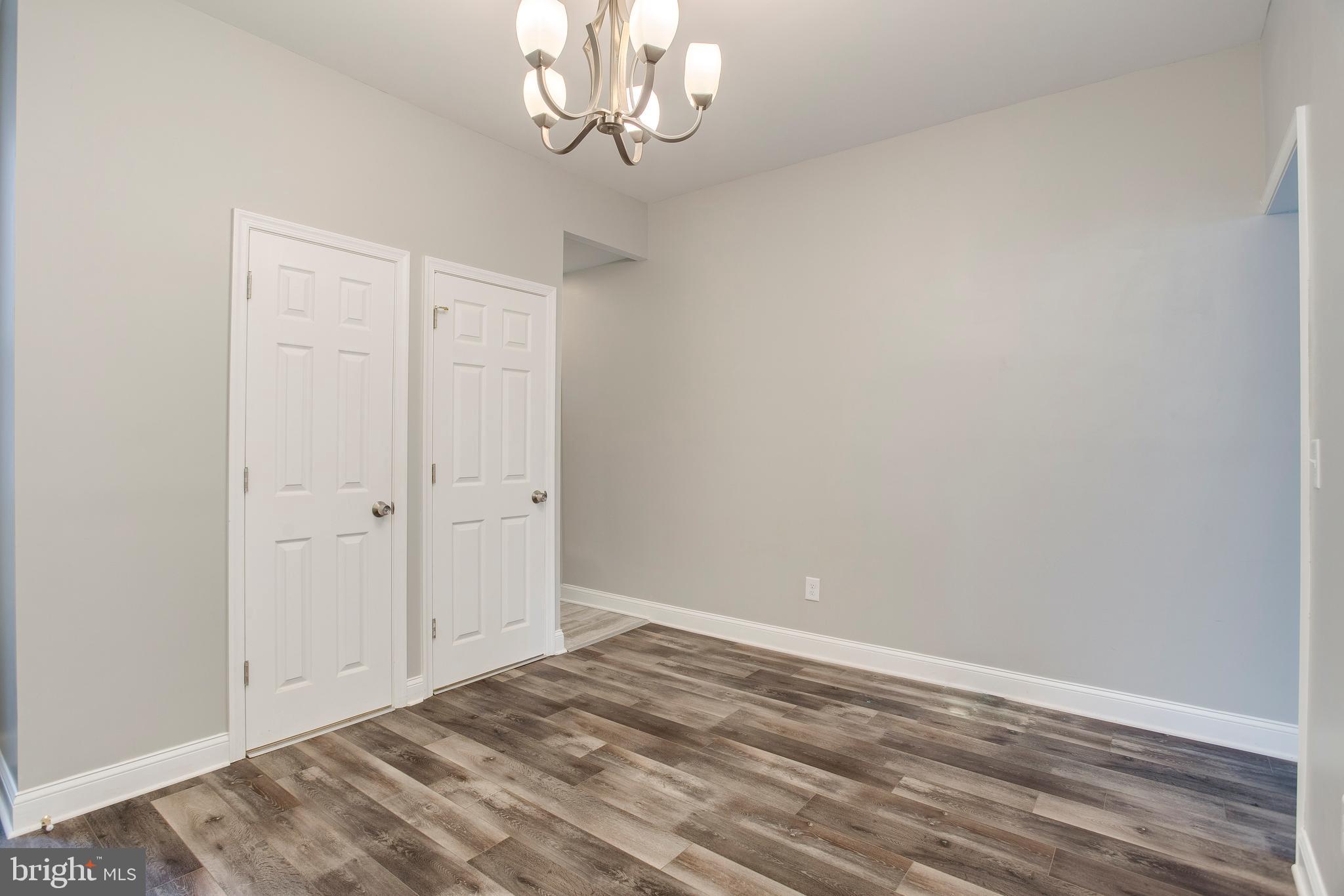 210 South Loudon Avenue Baltimore, MD 21229 - Photo 10 of 28 Enjoy meals with loved ones.