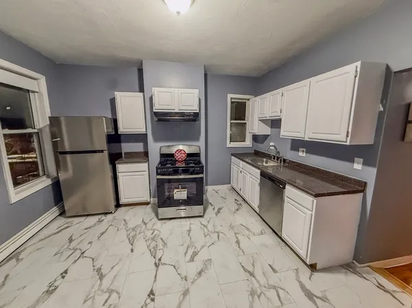 $3,600 | 180 Quincy Street, Unit 3, Boston, MA 02121