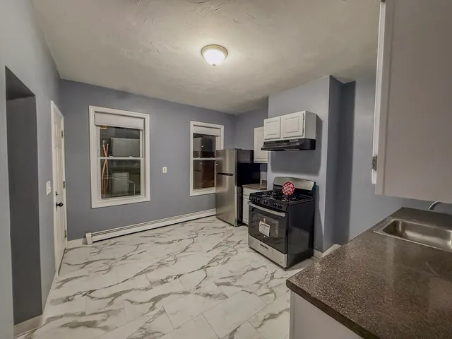 $3,600 | 180 Quincy Street, Unit 3, Boston, MA 02121