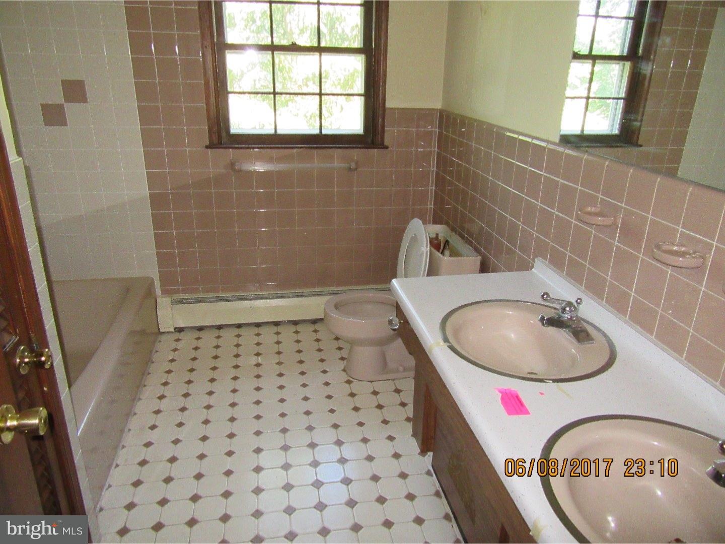 1636 Turk Road Warrington, PA 18976 - Photo 9 of 14