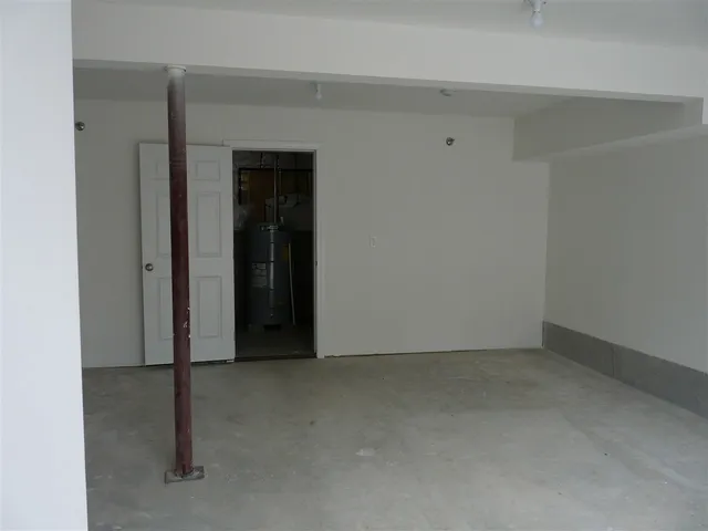 $2,500 | 56 Eagle Ridge Road, Unit 3, Sandown, NH 03873