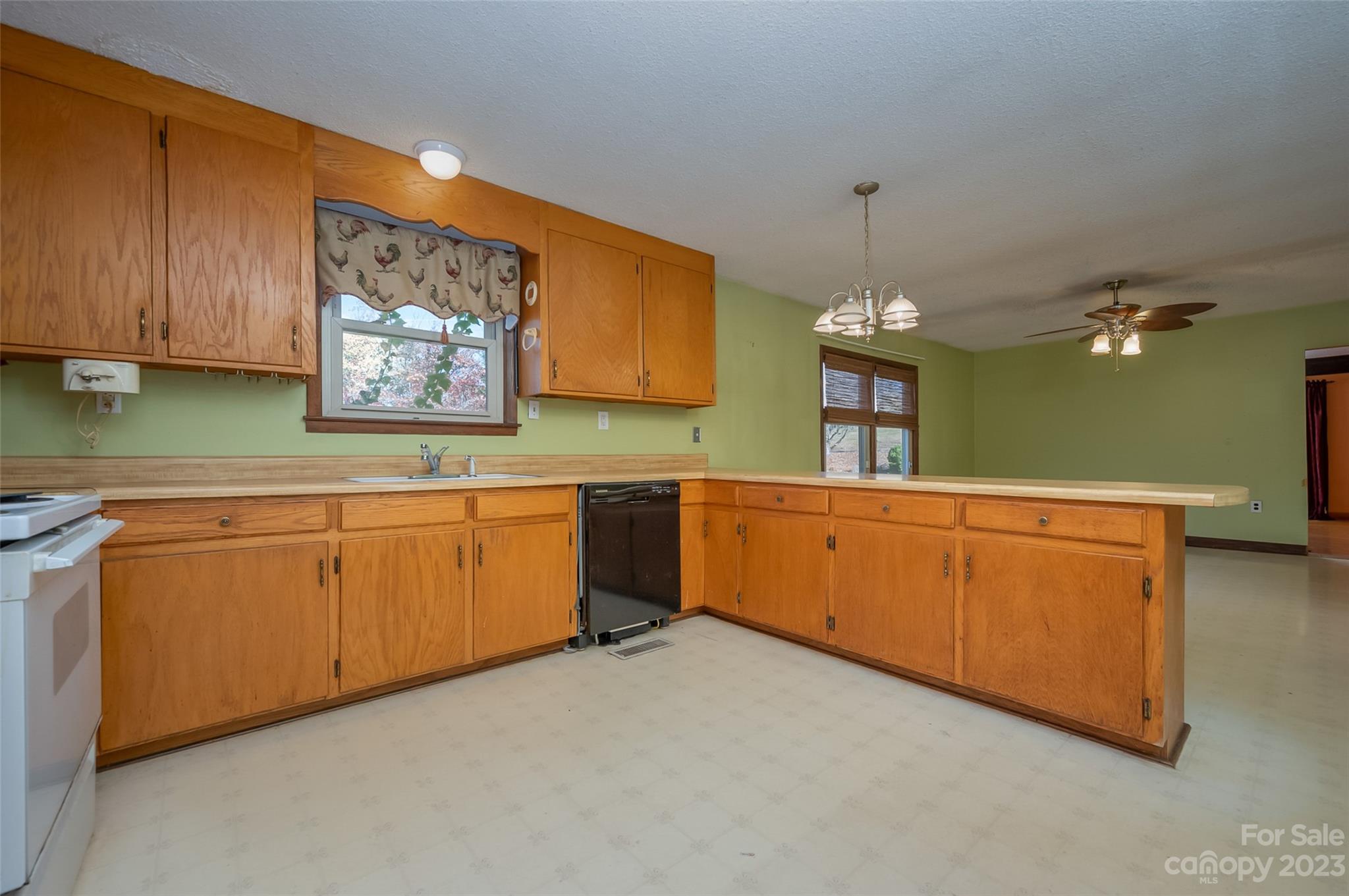 1291 Highway 221 Rutherfordton, NC 28139 - Photo 17 of 47 Gallery Image 17