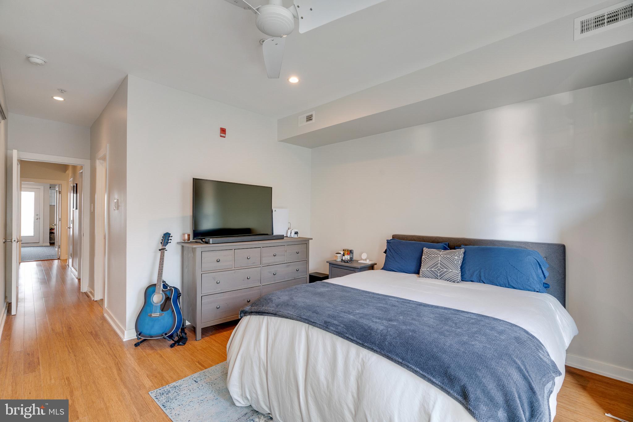 1637 Carpenter Street Philadelphia, PA 19146 - Photo 22 of 44 Unit 2: Bedroom Suite