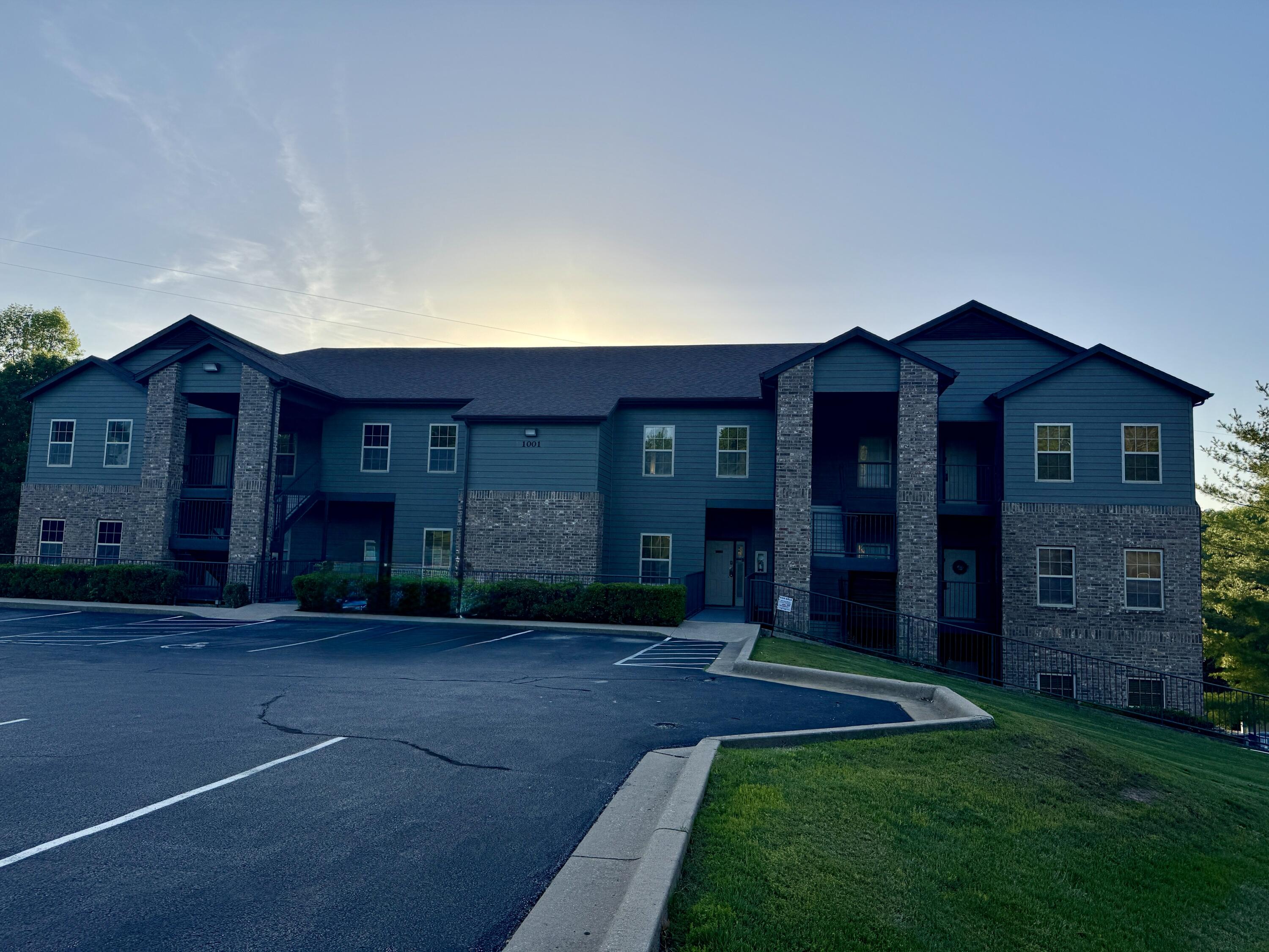 1001 Golf Drive, Unit 6 Reeds Spring, MO 65737 - Photo 1 of 1 Front of Building