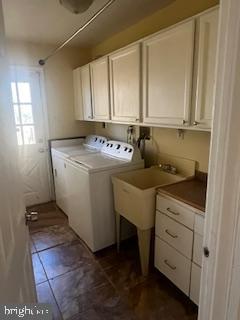 1 Maple Point Drive Langhorne, PA 19047 - Photo 6 of 12 a utility room with dryer and washer