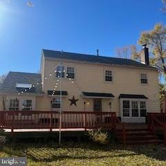 1 Maple Point Drive Langhorne, PA 19047 - Photo 10 of 12 a view of a house with a boat