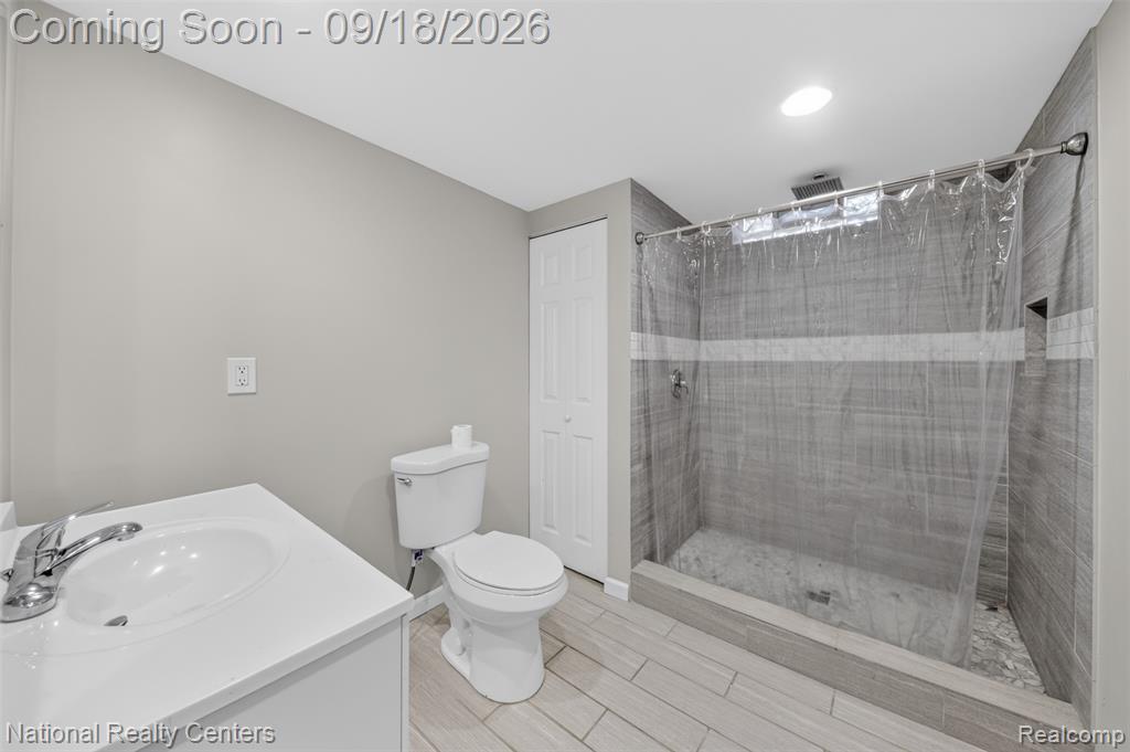 43843 Applewood Road Canton, MI 48188 - Photo 32 of 46 Gallery Image 32