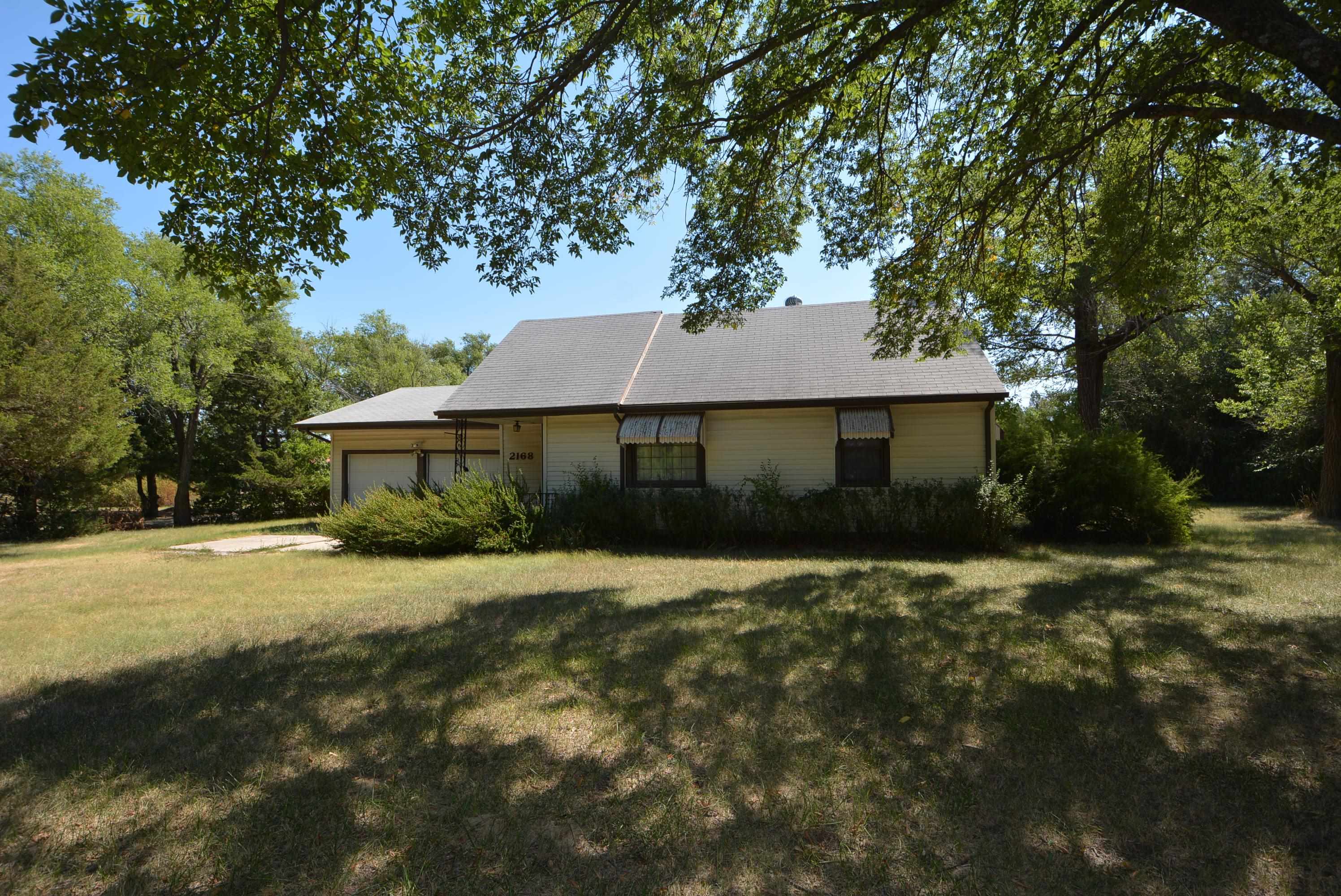 2168 Richfield Street Wichita, KS 67207 - Photo 17 of 31