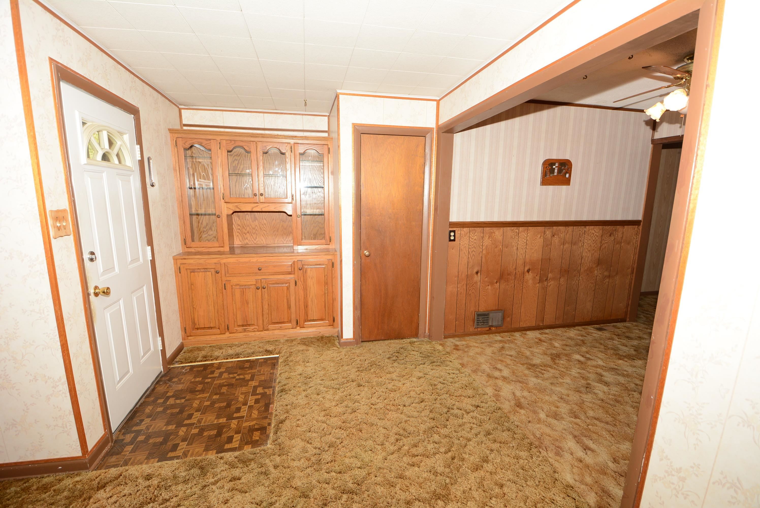 2168 Richfield Street Wichita, KS 67207 - Photo 2 of 31