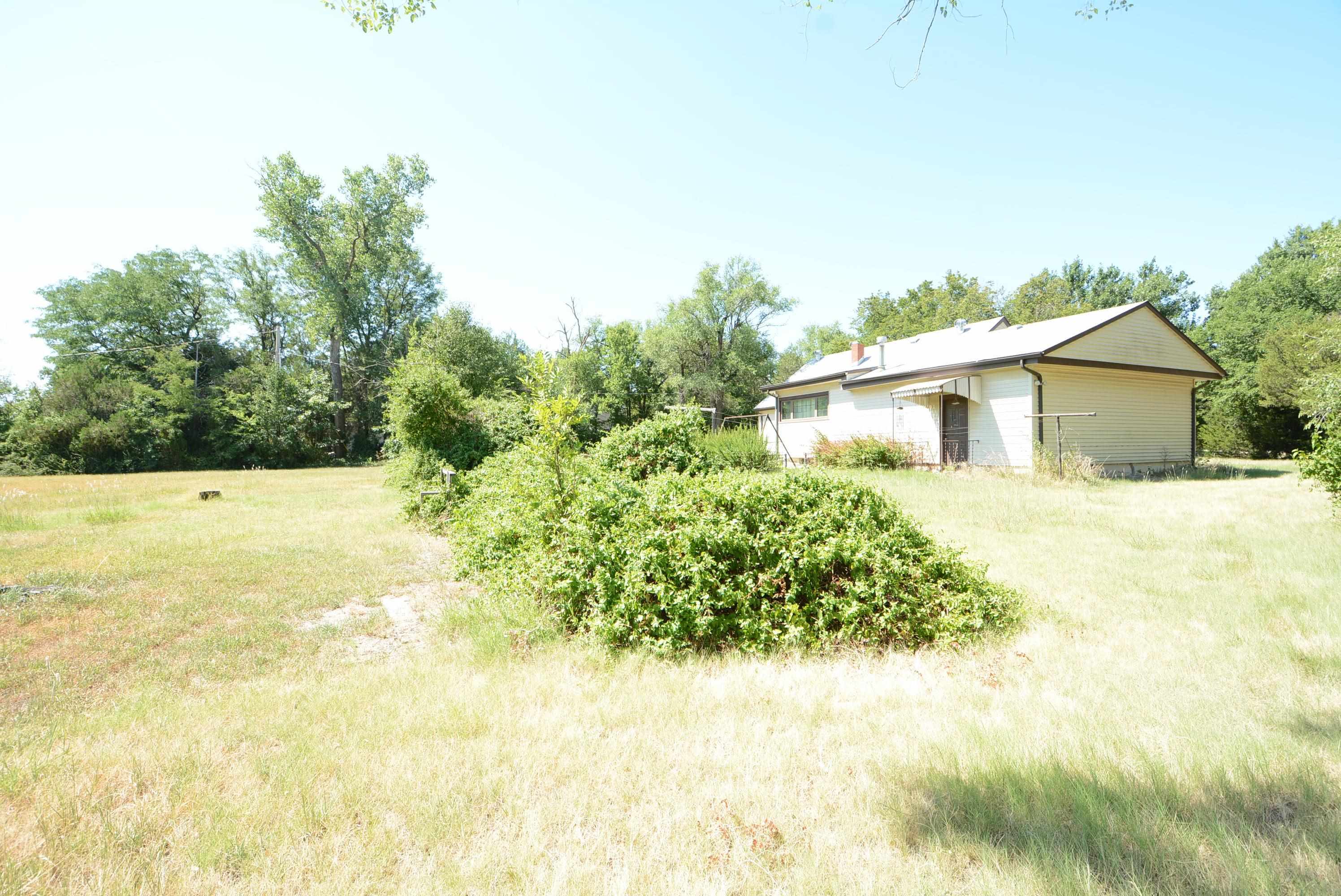 2168 Richfield Street Wichita, KS 67207 - Photo 23 of 31