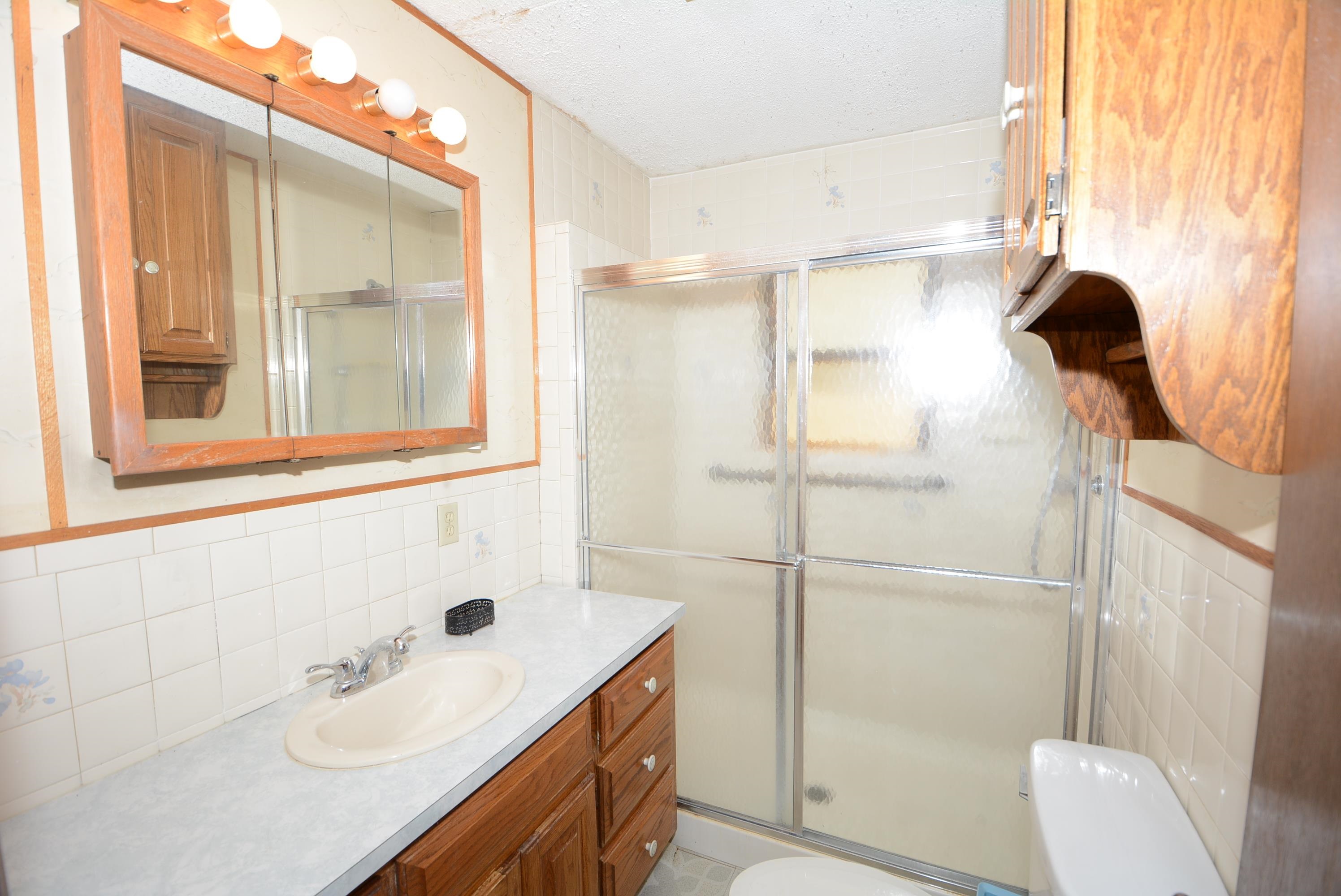 2168 Richfield Street Wichita, KS 67207 - Photo 8 of 31