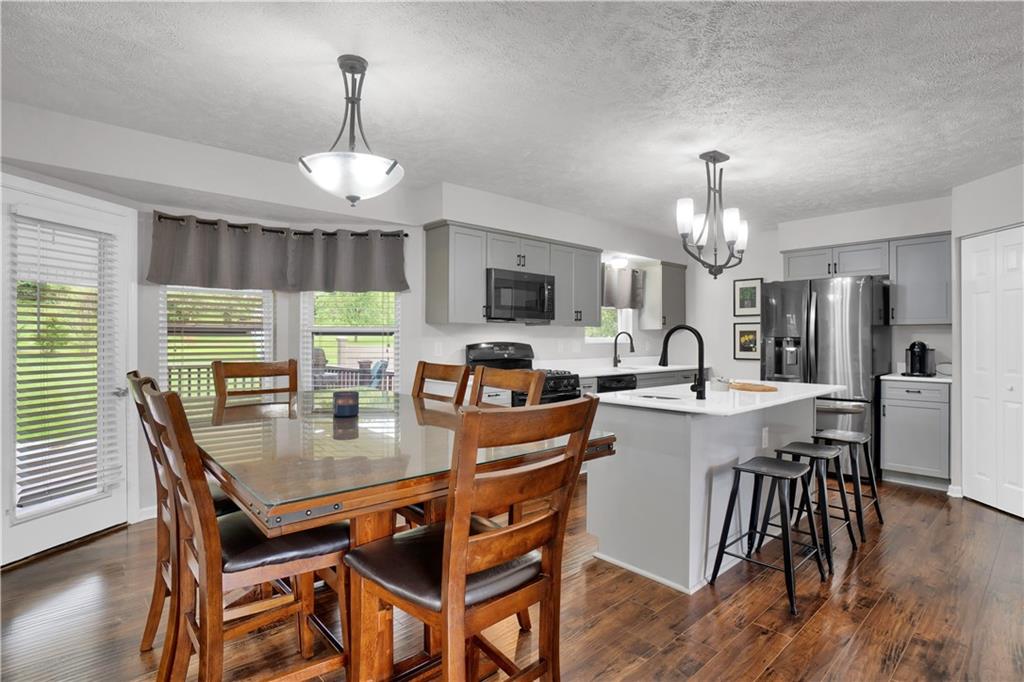 204 Commodore Drive McDonald, PA 15057 - Photo 5 of 25