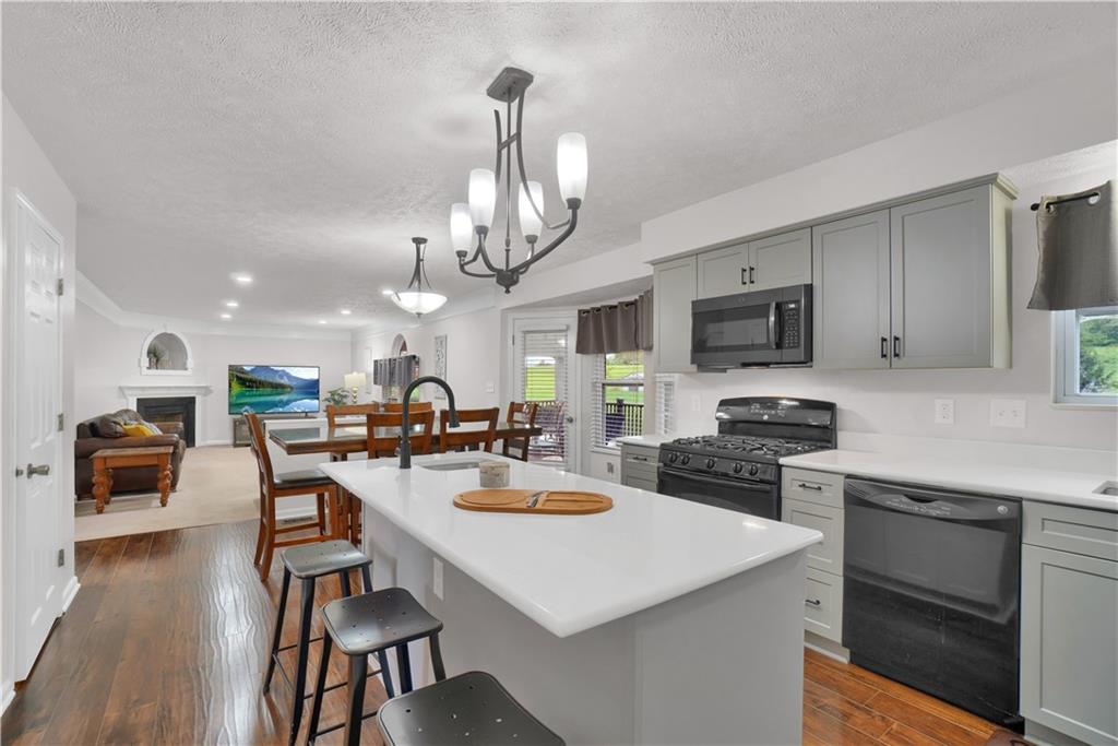 204 Commodore Drive McDonald, PA 15057 - Photo 8 of 25