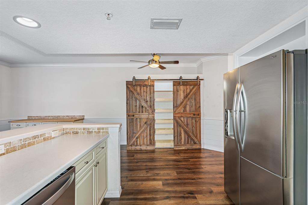 1381 Curlew Road Dunedin, FL 34698 - Photo 13 of 37