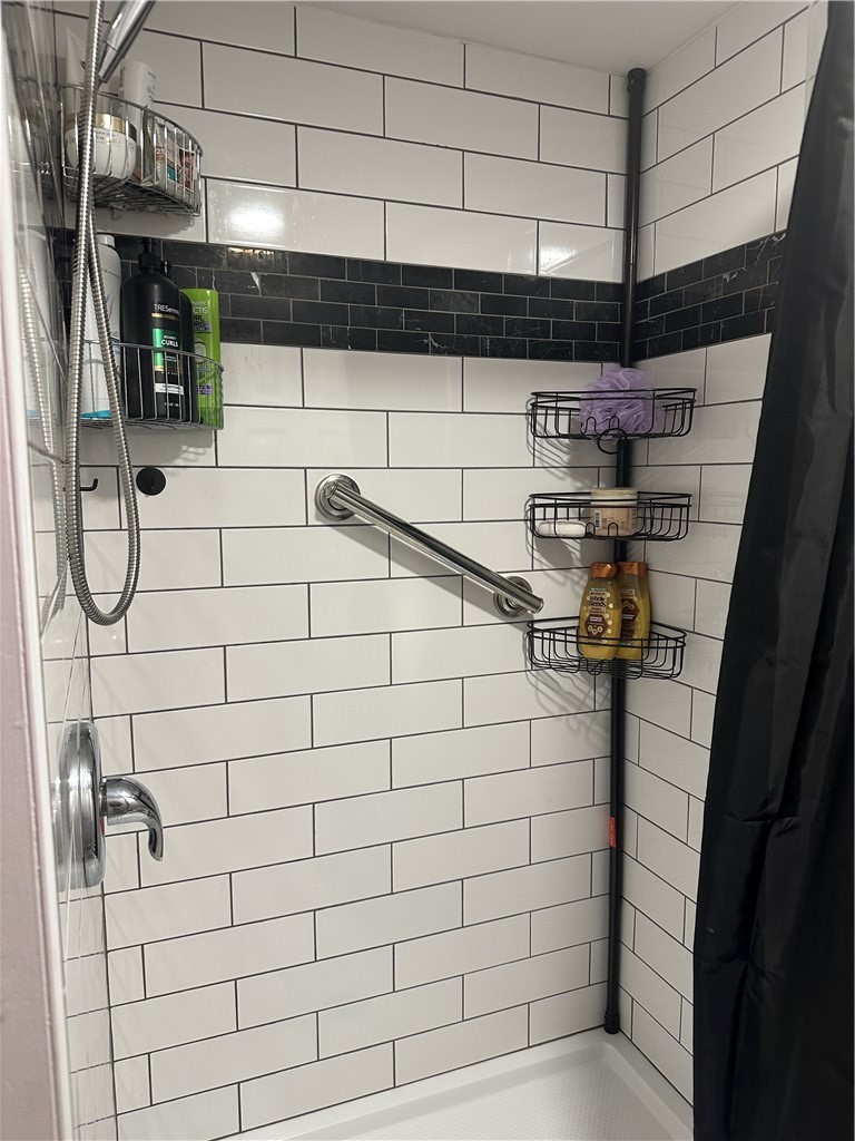 88 Glenbrook Road Warwick, RI 02889 - Photo 32 of 33 LL - Shower