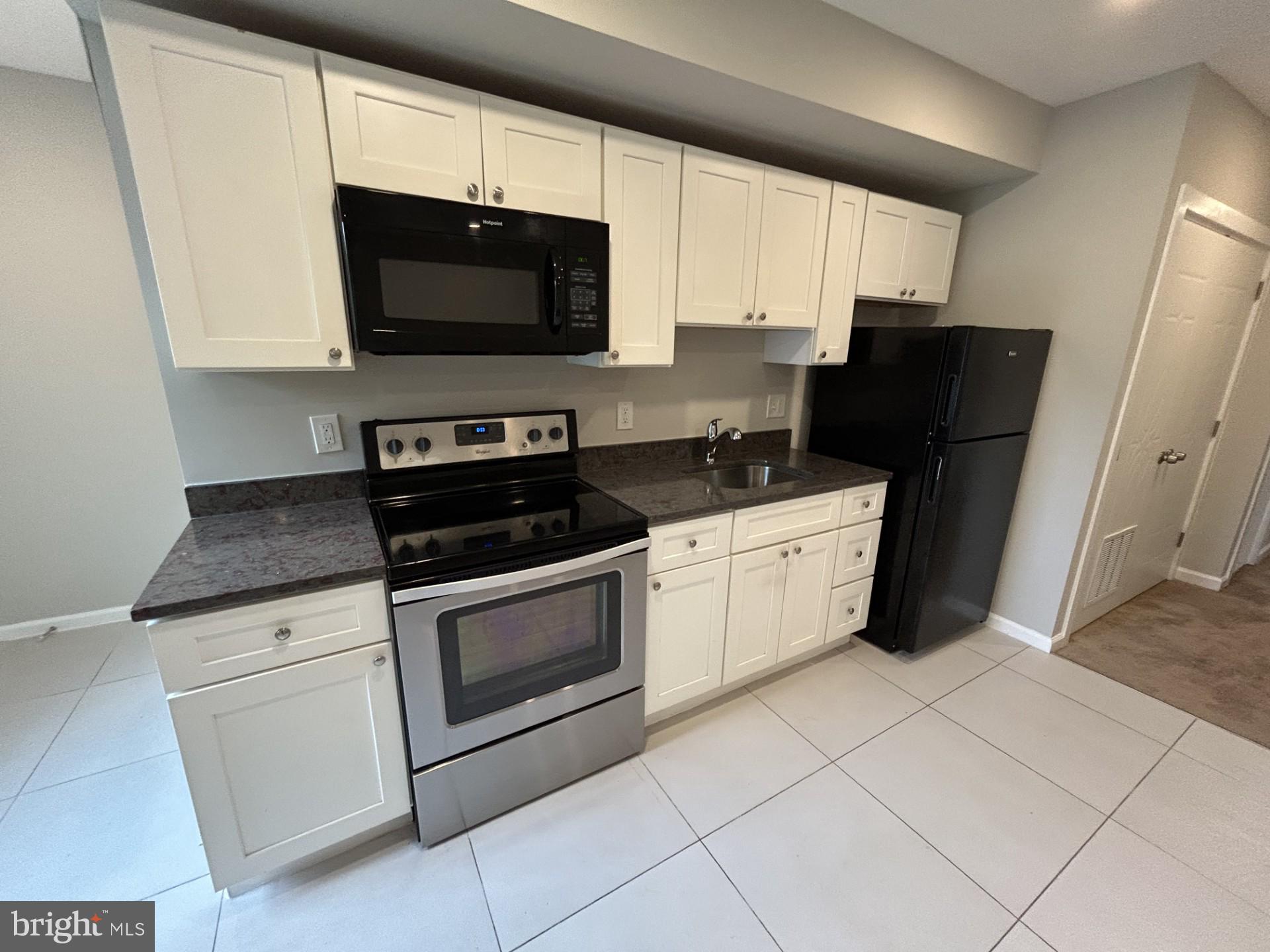 114 O Street Southwest Washington, DC 20024 - Photo 2 of 16