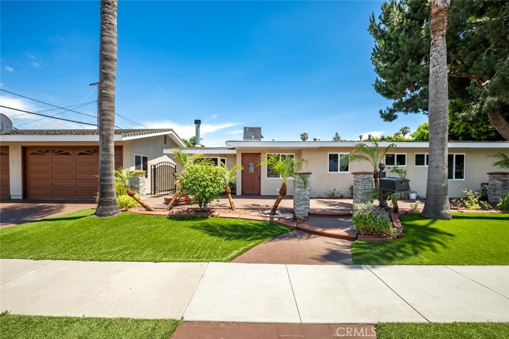 1238 North Studebaker Road Long Beach, CA 90815 - Photo 45 of 47 a view of a house with a patio
