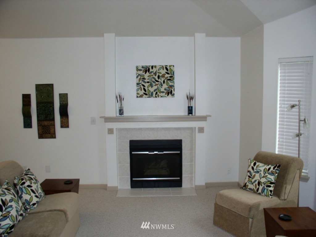 14007 Southeast 188 Way Renton, WA 98058 - Photo 4 of 18