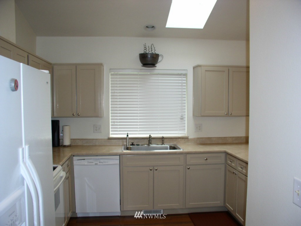 14007 Southeast 188 Way Renton, WA 98058 - Photo 6 of 18