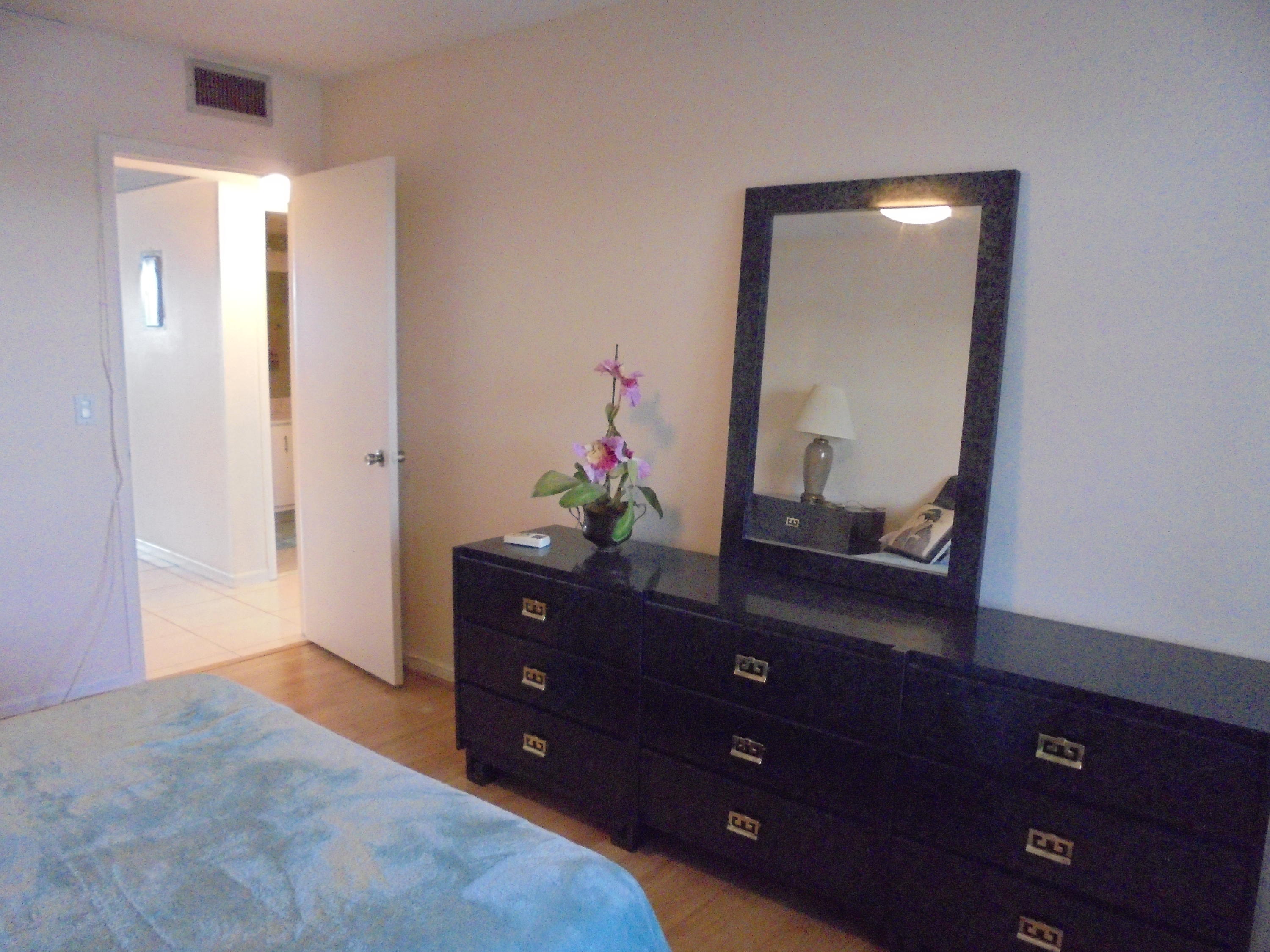 4035 Lincoln B Boca Raton, FL 33434 - Photo 15 of 20 4035 Lincoln B 015