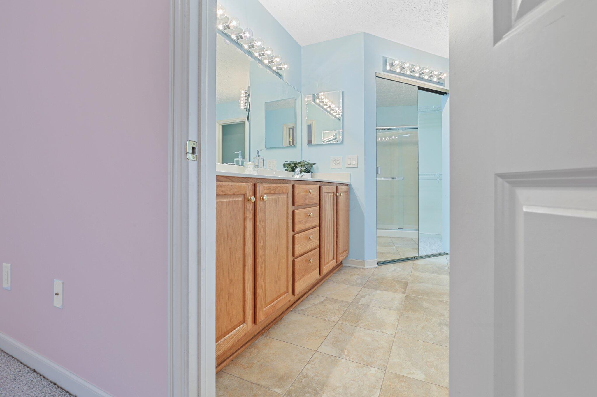 145 Rivers Edge Way Columbus, OH 43230 - Photo 40 of 69 Primary