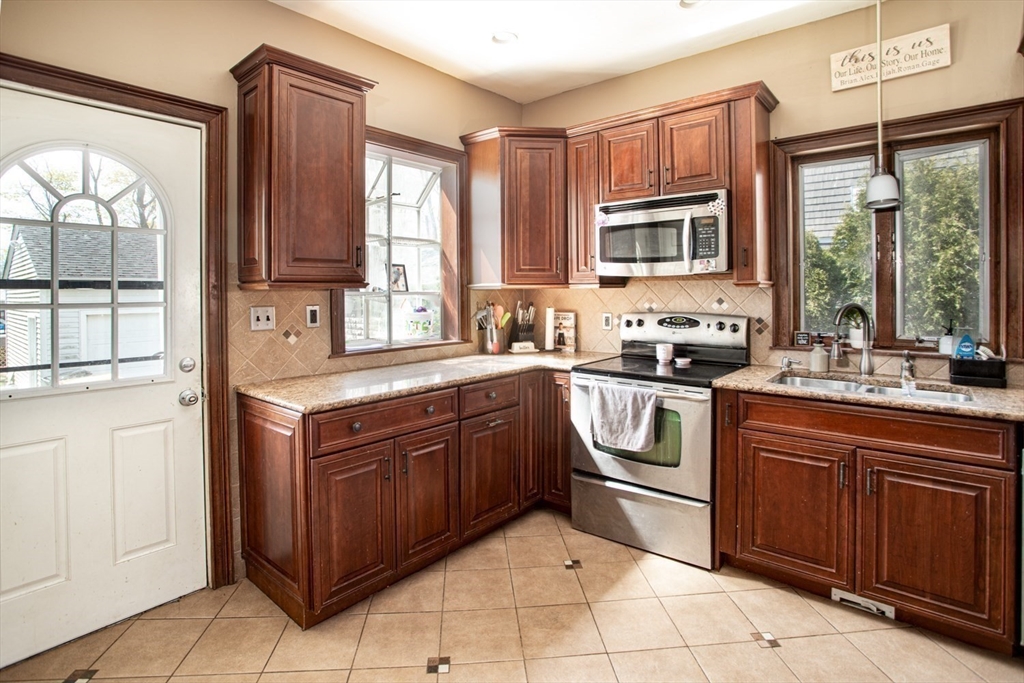 1833 Highland Avenue Fall River, MA 02720 - Photo 16 of 31 Gallery Image 16
