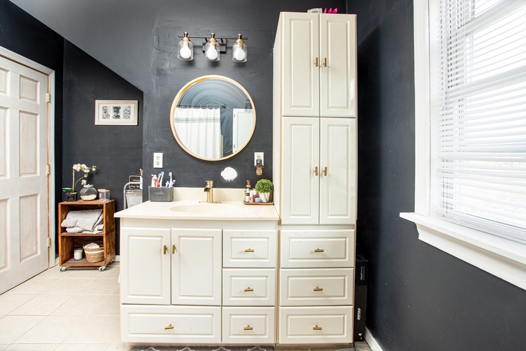 1833 Highland Avenue Fall River, MA 02720 - Photo 23 of 31 Gallery Image 23