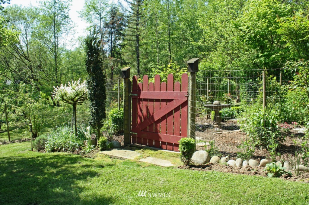 2040 Lindsay Road Lynden, WA 98264 - Photo 19 of 25