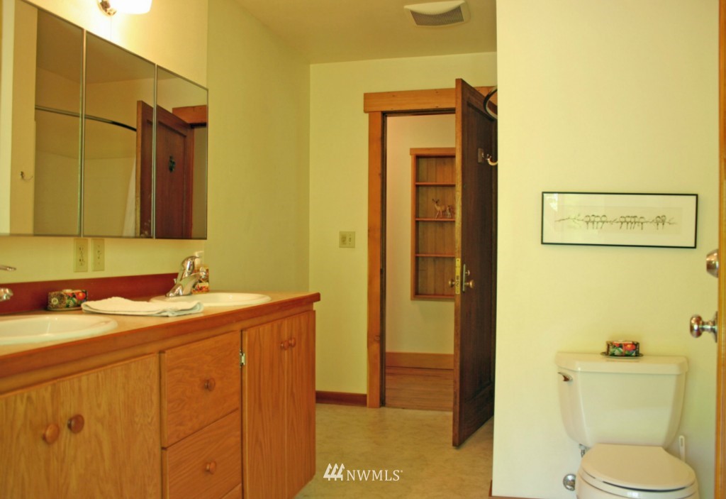2040 Lindsay Road Lynden, WA 98264 - Photo 10 of 25
