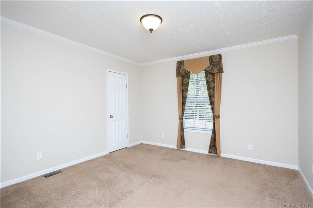 3020 Kingsburry Road Clover, SC 29710 - Photo 3 of 20 Gallery Image 3