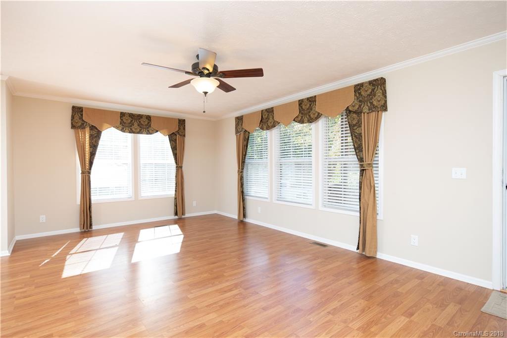 3020 Kingsburry Road Clover, SC 29710 - Photo 6 of 20 Gallery Image 6