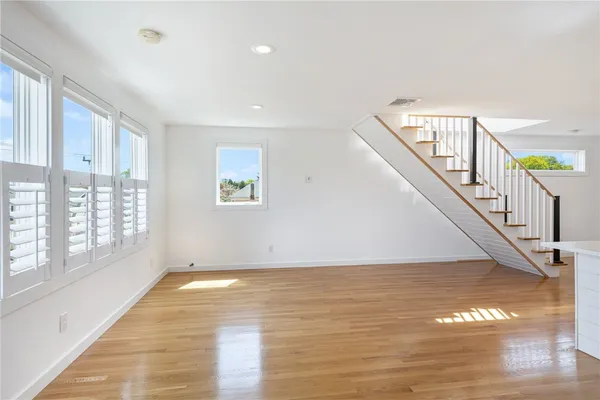 $1,295,000 | 127 Boon Street, Narragansett, RI 02882