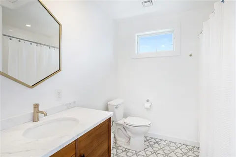 $1,295,000 | 127 Boon Street, Narragansett, RI 02882