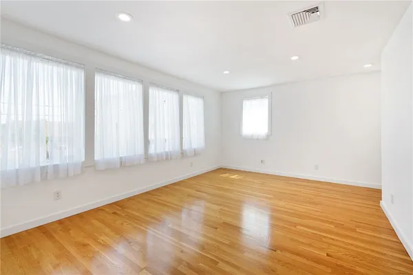 $1,295,000 | 127 Boon Street, Narragansett, RI 02882