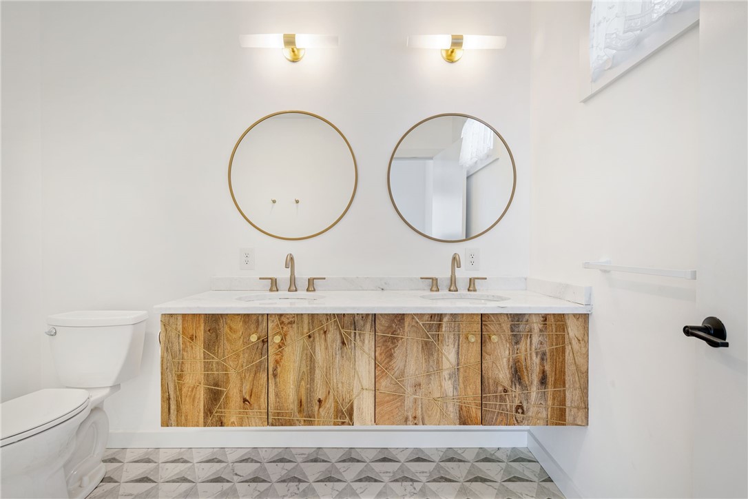 127 Boon Street Narragansett, RI 02882 - Photo 22 of 44