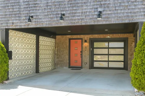 $1,295,000 | 127 Boon Street, Narragansett, RI 02882