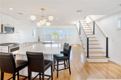 $1,295,000 | 127 Boon Street, Narragansett, RI 02882