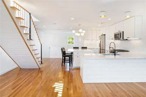 $1,295,000 | 127 Boon Street, Narragansett, RI 02882