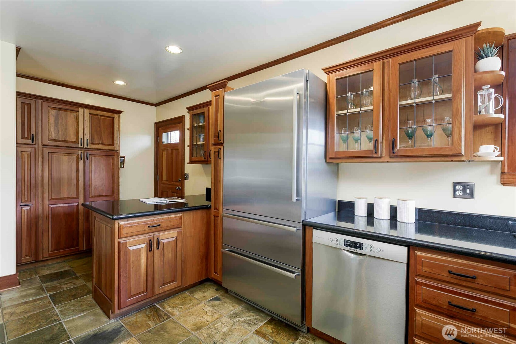 526 North 59th Street Seattle, WA 98103 - Photo 11 of 38 Gallery Image 11