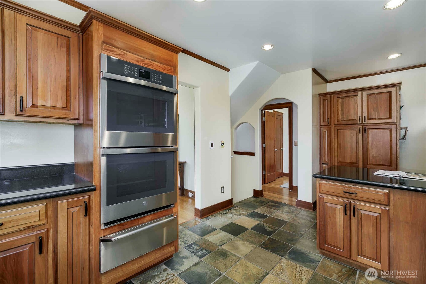526 North 59th Street Seattle, WA 98103 - Photo 12 of 38 Gallery Image 12