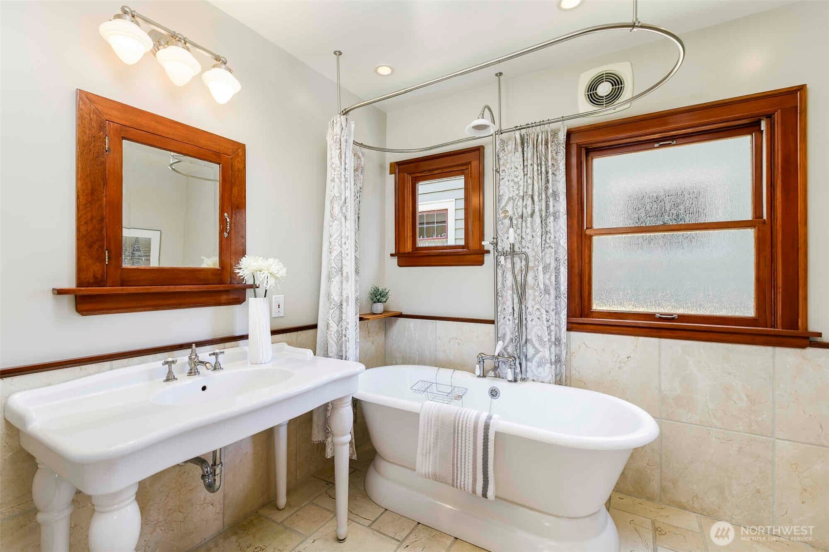 526 North 59th Street Seattle, WA 98103 - Photo 16 of 38 Gallery Image 16
