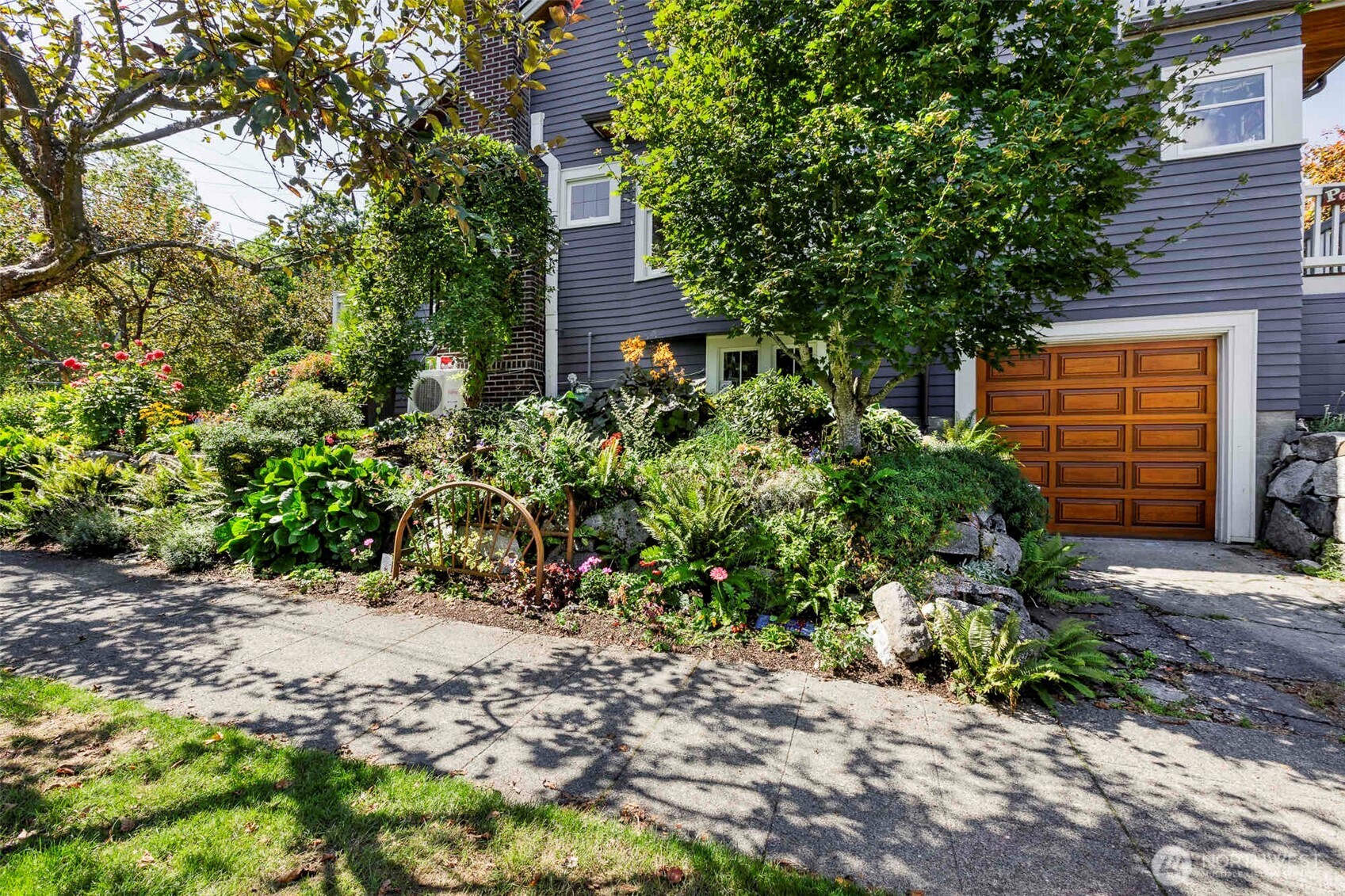 526 North 59th Street Seattle, WA 98103 - Photo 32 of 38 Gallery Image 32